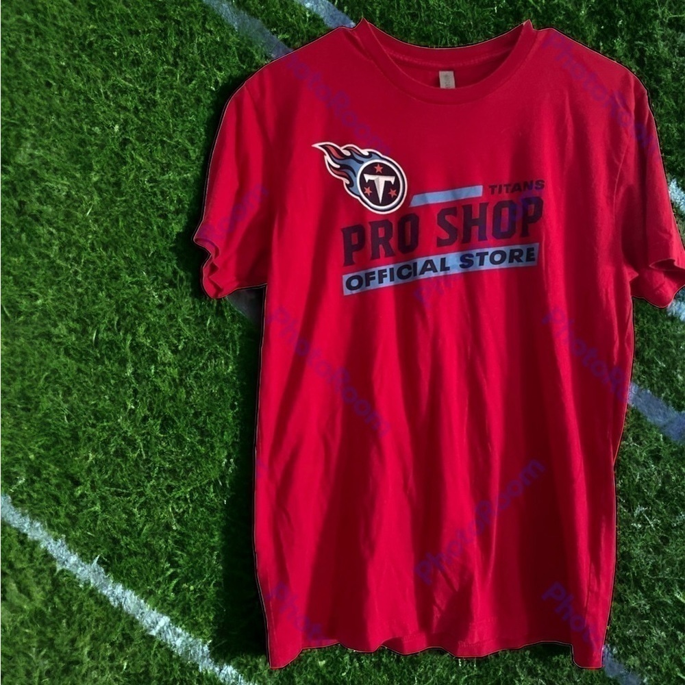 Tennessee Titans NFL Football Pro Shop Stadium Employee T-Shirt Size Medium EUC!